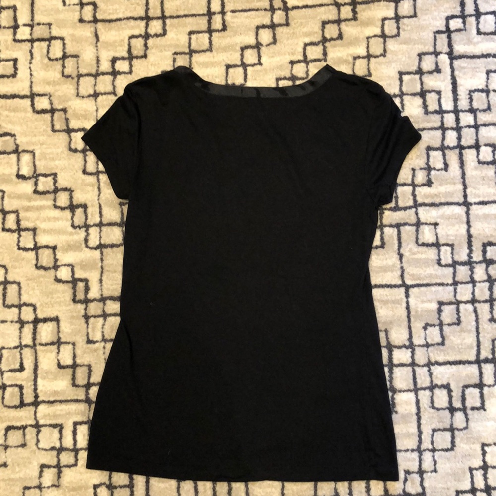 BANANA REPUBLIC Black T-Shirt - Picture 2 of 6